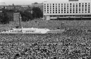 Przemówienie Jana Pawła II na placu Zwycięstwa - najlepsze w historii Polski