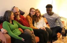 Francuska rodzina przygarnęła pod swój dach 16-letniego imigranta