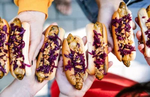 Ikea poszerzyła niedawno menu o wege hot dogi. Czy Polacy się skusili?