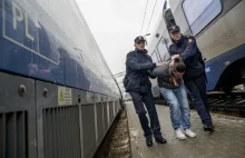 Nieletni dla zabawy wybijali szyby w wagonach. Straty oszacowano na 38 tys. zł