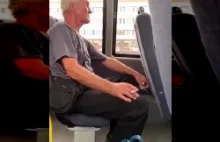 Mężczyzna wyrzucony z autobusu za palenie