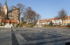 Rynek w Olecku - 64500 m2 o 24500 m2 więcej jak krakowski.