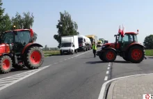 Protest rolników na trasie Kalisz – Ostrów. Na drogę wyjechało prawie 50...