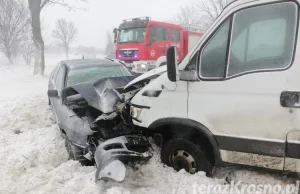 Strażacy dojeżdżając do wypadku uderzyli w karetkę