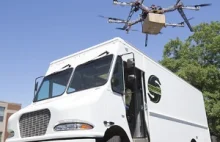 Dron z elektrycznej ciężarówki - taki system dostawy ma sens - wideo