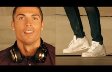 Można go nie lubić, ale ta reklama jest świetna... - Jingle Bells Ronaldo Style
