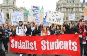 W USA, wśród młodych pokoleń poparcie dla komunizmu i socjalizmu sięga już 50%.