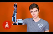 Osiemnastolatek skonstruował protezę ręki z klocków LEGO.