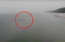 Latał dronem na plaży w Krynicy Morskiej, przypadkowo nagrał kłusownika.