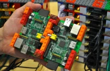 Cluster zbudowany z 64 mikrokomputerów Raspberry Pi oraz z klocków Lego.