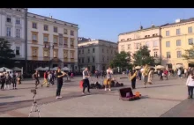 Koncert muzyków ulicznych na placu Rynek Główny, Krakow, Polska
