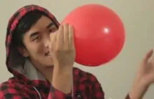 "99 Red Balloons" grane na... balonikach. Hit internetu