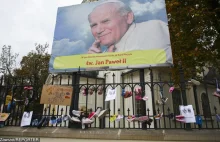 Opinia: Jan Paweł II wiedział o pedofilii w Kościele. Mógł ukręcić łeb tej...