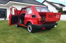 Kolejny Fiat 126p z niemal zerowym przebiegiem odnaleziony. Cena przeraża