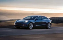 Tesla każe sobie płacić za użycie internetu w samochodach