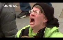 Członkowie amerykańskiego KOD-u krzyczą z bólu podczas zaprzysiężenia Trumpa