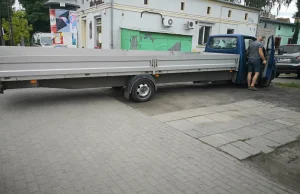 To nie photoshop :) Taki Volkswagen Transporter widziany był w Bydgoszczy