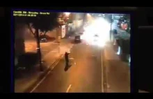 Policja zaatakowana fajerwerkami w Londynie