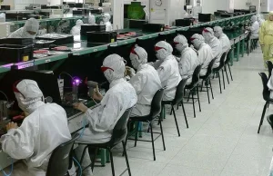 Foxconn. Fabryka marzeń z koszmaru