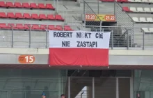 Robert nickt Cię nie zastąpi! - transparent na testach w Barcelonie