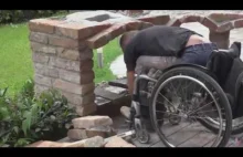 Niepełnosprawny budowlaniec
