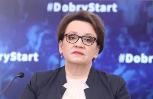 Skargi na "ciężkie tornistry". Minister Zalewska odpowiada