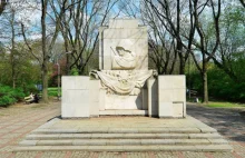 NZS przeciwko Pomnikom Wdzięczności Armii Czerwonej oraz Gen. Berlinga