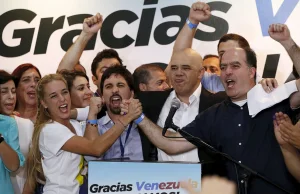 Wenezuela pozbyła się socjalistów. Partia Hugo Chaveza przegrywa wybory.