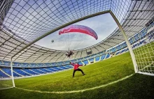 Paralotnie vs Justyna Święty-Ercetic i Eugienia Bujak na Stadionie Śląskim