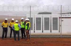 Tesla ma stworzyć w Australii wirtualną elektrownię, która obejmie 50 000 domów