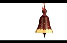 Piękny drewniany dzwon jako ozdoba choinkowa