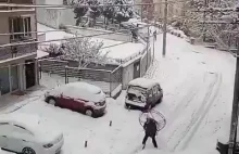 Sposób na drogę do pracy w śnieżne dni.