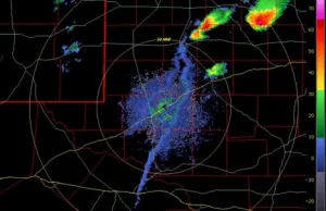 Zderzenie się dwóch frontów atmosferycznych na radarze