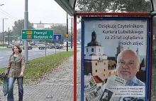 Zwolniony fotoreporter żegna się z czytelnikami... na billboardach