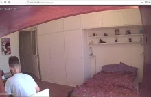 Przeskanował sieć mieszkania z Airbnb – znalazł siebie w ukrytej kamerze