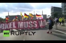 Germany: Thousands attend ‘Merkel Must Go’ demo in Berlin