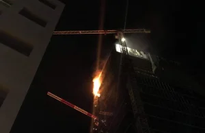 Właśnie płonie wieżowiec w centrum Warszawy