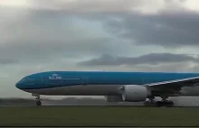 Uderzenie Pioruna w startujący samolot Lini KLM B777-300 z Amsterdamu.