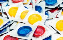 Rząd chce niemal trzykrotnie podnieść podatek na prezerwatywy