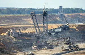 Niemcy: Policja usunęła ekologów z lasu przy kopalni. 9 rannych