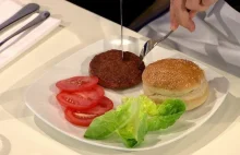 Dzisiaj przyrządzono pierwszego burgera z mięsa hodowanego in vitro