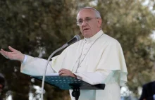 Papież Franciszek ekskomunikował zwolennika gejowskich małżeństw