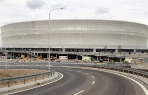 Stadion we Wrocławiu ma nietypową ochronę przed gołębiami