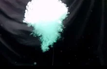 Co stanie się gdy wymieszasz suchy lód z ciekłym azotem ? Bombowe wideo.