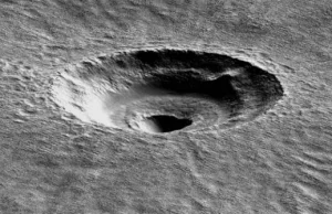 Odkryto ogromne pokłady lodu pod powierzchnią Marsa