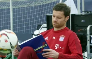 Oto jak Xabi Alonso czyta książkę.