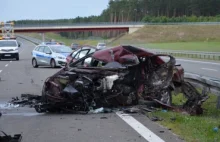 Śmiertelny wypadek na S3. Kierowca Mercedesa jechał pod prąd (ZDJĘCIA