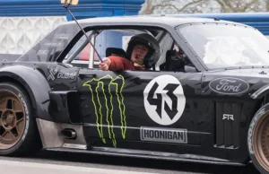 Ken Block kolejny raz w Top Gear. Tym razem wraz Mustangiem i Mattem LeBlanc