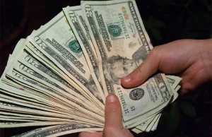 Rosjanie z obwodu kaliningradzkiego masowo wykupują dolary