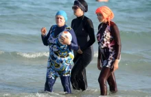 Szwedzka gmina kupuje dzieciom burkini na lekcje pływania